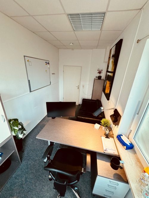 4 scaled rb7unfen8uodqgmy9it1alat1b1id4ql4sckqmnj7o - Tagesbüro Vermietung